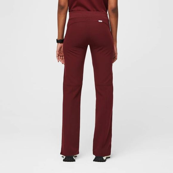 Burgundy Figs Kade Cargo Scrub Pants Women's Size Petite Medium - Picture 2 of 9